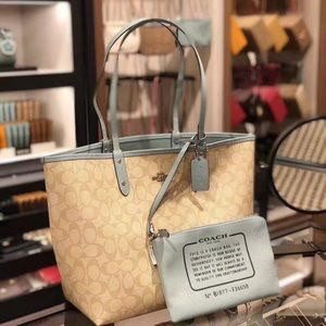 NWT Authentic Coach Reversible 2in1 city tote